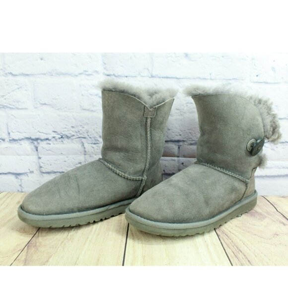 UGG Australia Gray Suede Shearling Lined Boot Bailey Button 5803 Size 6 - Picture 2 of 9